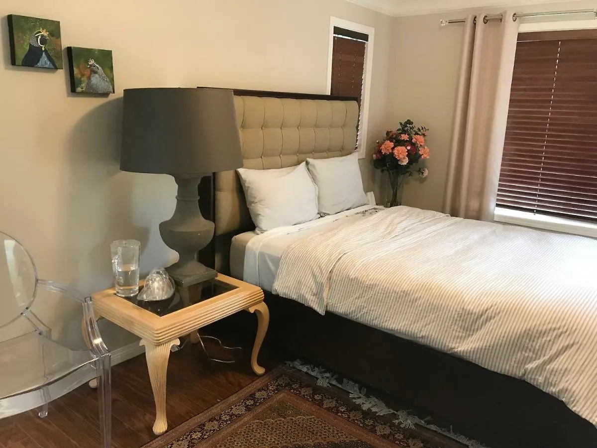 Royalty B&B Richmond 3*,  Kanada